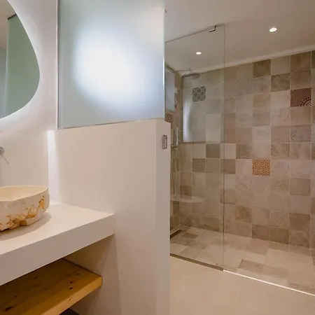 Aliv Stone & Otel 4*