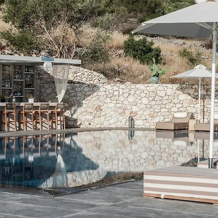 Aliv Stone & Hotel 4*