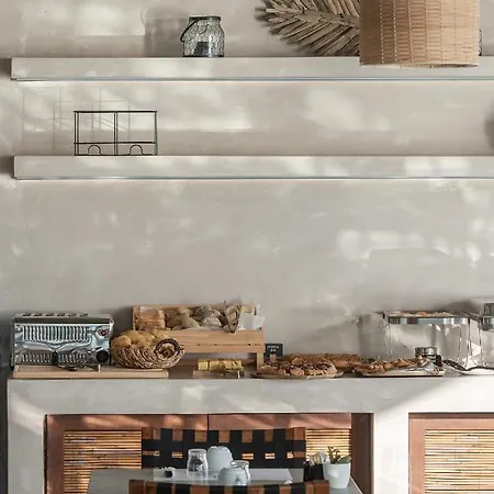 Aliv Stone & Ajos Nikolaos