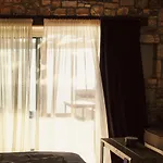 Aliv Stone & Άγιος Νικόλαος