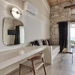 Ξενοδοχείο Aliv Stone &